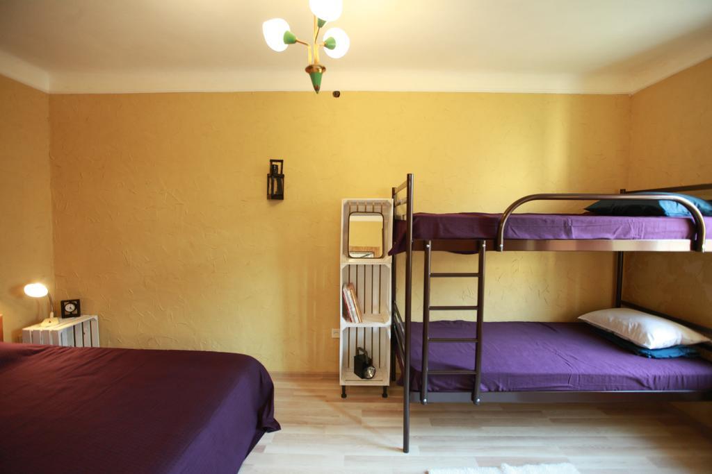 Apartment On Zaliznychna Львов Номер фото